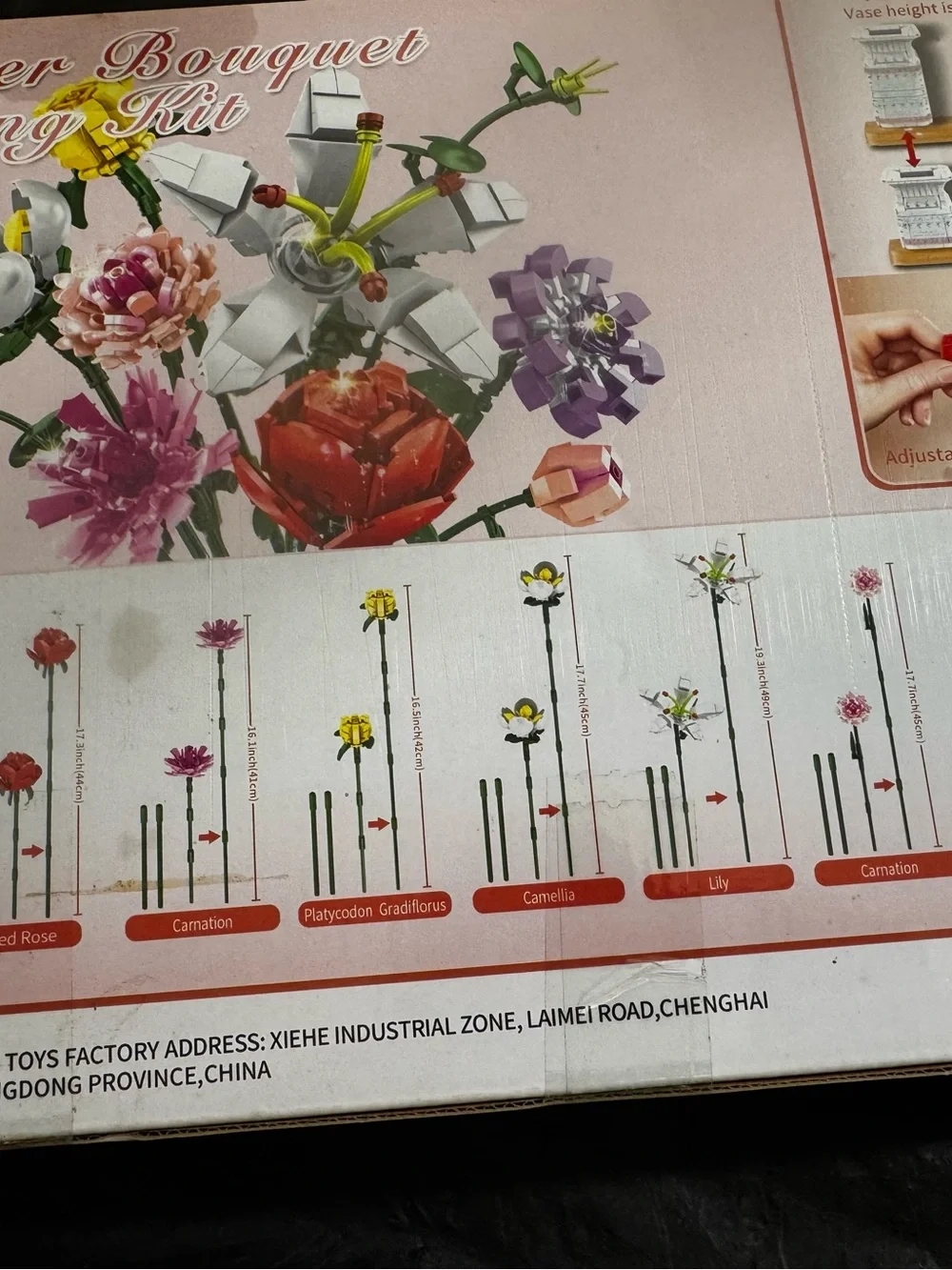 Adult KB7042 White Vase Bouquet Building Kit with Multicolor Blooms 730 Pieces